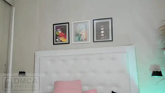 Snapshot of emma__smith1 chatting on 03/28/26, 10:15 emma smith1 online show from 03/28/26, 10:15