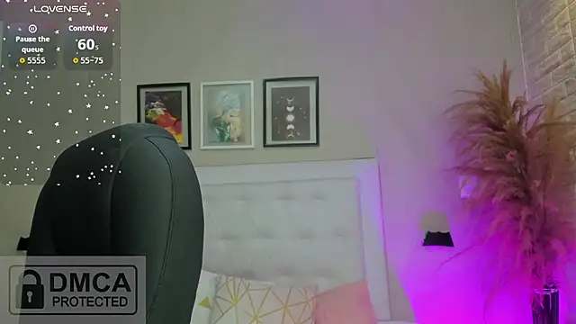 Snapshot of emma__smith1 chatting on 04/10/26, 10:42 emma smith1 online show from 04/10/26, 10:42