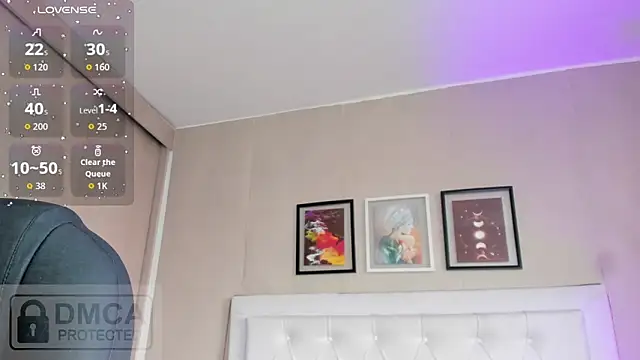 Snapshot of emma__smith1 chatting on 04/20/26, 12:52 emma smith1 online show from 04/20/26, 12:52