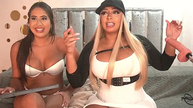 charlottelover21 online show from 12/15/24, 12:51