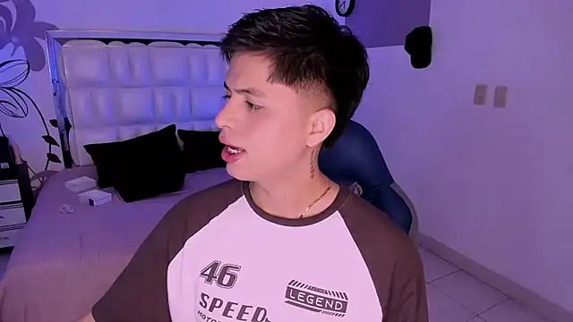 Niicky1  online show from 12/27/24, 08:39