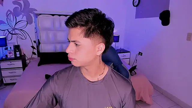 Niicky1  online show from 12/29/24, 08:48