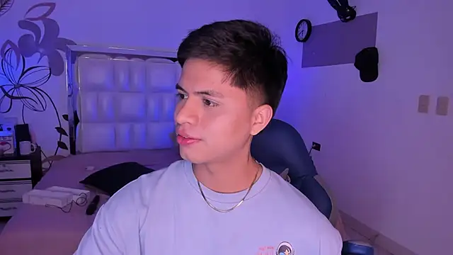 Snapshot of Niicky1_ chatting on 12/30/24, 11:49 Niicky1 online show from 12/30/24, 11:49