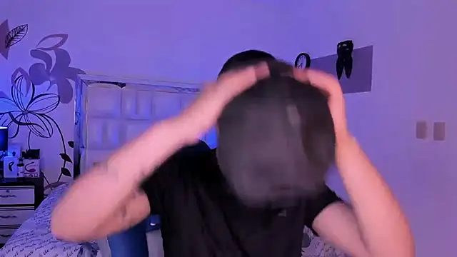 Snapshot of Niicky1_ chatting on 01/12/25, 09:08 Niicky1 online show from 01/12/25, 09:08