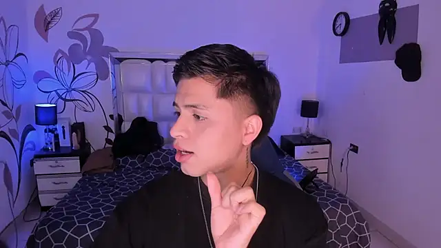 Snapshot of Niicky1_ chatting on 01/20/25, 08:07 Niicky1 online show from 01/20/25, 08:07