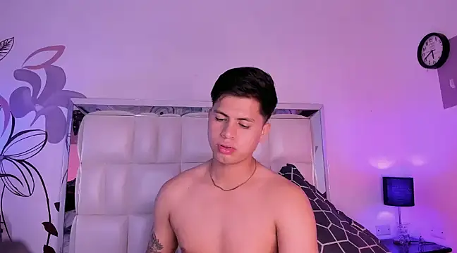 Niicky1  online show from 02/23/25, 12:30