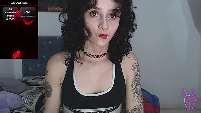 kitty22  online show from 03/03/25, 02:48