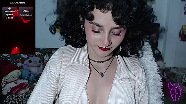 kitty22  online show from 12/20/25, 11:06