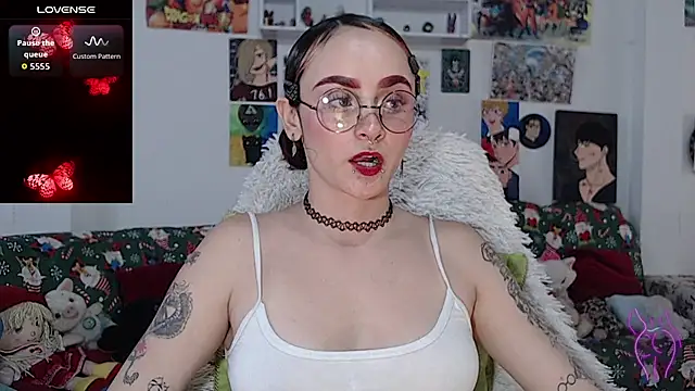 kitty22  online show from 01/15/26, 03:27