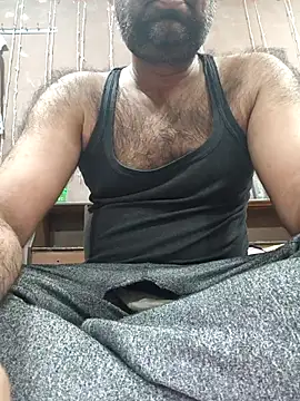 Snapshot of lund_lol chatting on 11/23/25, 05:40 lund lol online show from 11/23/25, 05:40