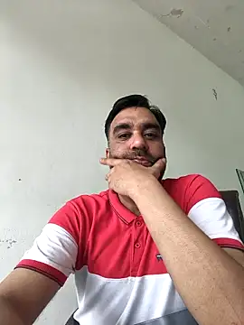 Snapshot of lund_lol chatting on 03/19/26, 06:28 lund lol online show from 03/19/26, 06:28