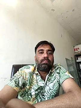 Snapshot of lund_lol chatting on 03/27/26, 08:26 lund lol online show from 03/27/26, 08:26
