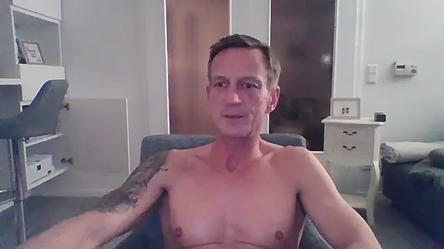 Snapshot of dirks71 chatting on 01/13/25, 07:42 dirks71 online show from 01/13/25, 07:42