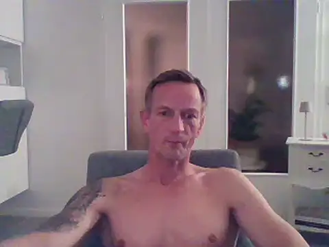 Snapshot of dirks71 chatting on 03/19/25, 06:12 dirks71 online show from 03/19/25, 06:12