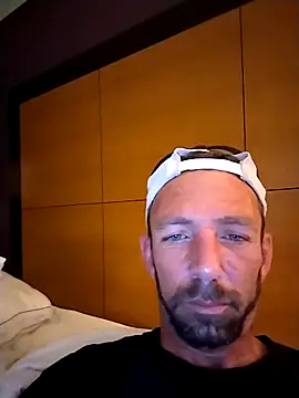 Snapshot of Treemandude chatting on 11/27/25, 07:38 Treemandude online show from 11/27/25, 07:38