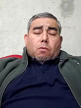 Snapshot of Manolete007x chatting on 04/21/26, 12:12 Manolete007x online show from 04/21/26, 12:12