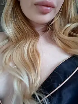 Elza kom online show from 11/22/25, 08:13