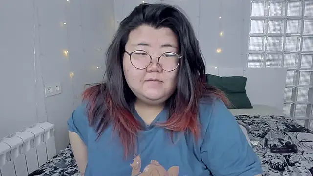 Nadine asian online show from 12/08/24, 08:41