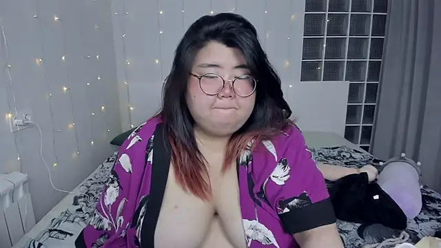 Nadine asian online show from 12/12/24, 05:20