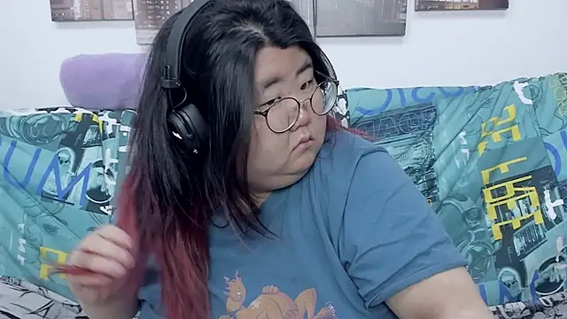 Nadine asian online show from 01/11/25, 02:20