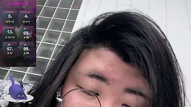 Nadine asian online show from 09/16/25, 01:39