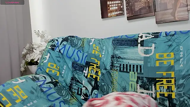 Nadine asian online show from 02/01/26, 08:24