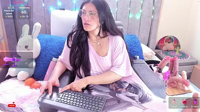 Rapunzeell  online show from 11/25/25, 01:11