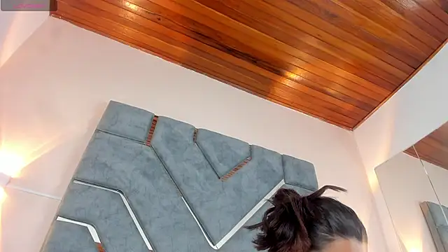 LucciaPorter online show from 01/06/26, 09:18