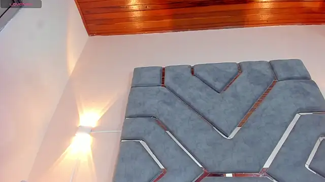 LucciaPorter online show from 02/11/26, 01:16