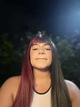 Snapshot of RavenM8 chatting on 04/24/26, 01:41 RavenM8 online show from 04/24/26, 01:41