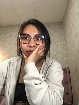 Snapshot of XSmaggiiee chatting on 12/18/24, 08:42 XSmaggiiee online show from 12/18/24, 08:42