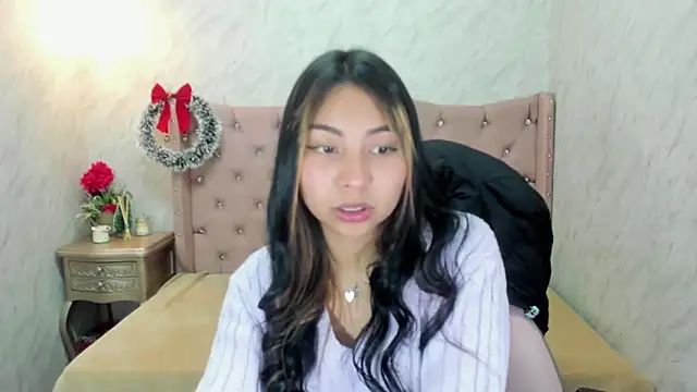 Snapshot of XSmaggiiee chatting on 01/06/25, 02:58 XSmaggiiee online show from 01/06/25, 02:58