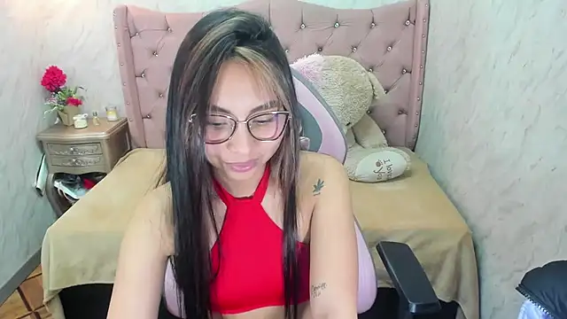 Snapshot of XSmaggiiee chatting on 01/18/25, 06:03 XSmaggiiee online show from 01/18/25, 06:03