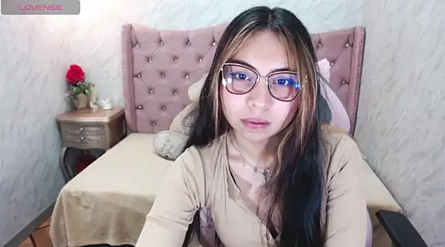 Snapshot of XSmaggiiee chatting on 03/03/25, 01:42 XSmaggiiee online show from 03/03/25, 01:42