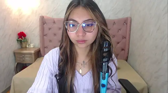 Snapshot of XSmaggiiee chatting on 03/10/25, 05:22 XSmaggiiee online show from 03/10/25, 05:22