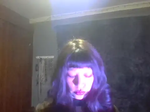 Snapshot of Fo0xybby chatting on 05/16/26, 12:18 Fo0xybby online show from 05/16/26, 12:18