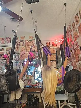 Snapshot of luvs2cumm69 chatting on 03/28/26, 07:08 luvs2cumm69 online show from 03/28/26, 07:08