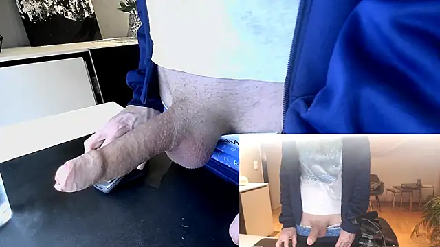 Snapshot of sperma_tributes chatting on 02/14/26, 09:00 sperma tributes online show from 02/14/26, 09:00