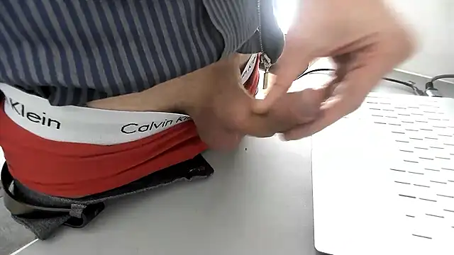 Snapshot of sperma_tributes chatting on 03/26/26, 01:28 sperma tributes online show from 03/26/26, 01:28