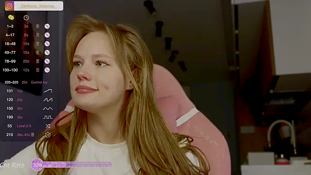 Snapshot of _Stefanie_Collins_ chatting on 01/22/25, 09:54 Stefanie Collins online show from 01/22/25, 09:54