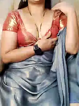 Traditional Housewife  online show from 01/17/25, 03:43