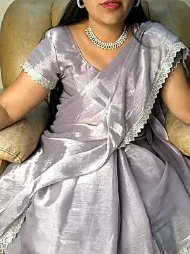 Traditional Housewife  online show from 02/13/25, 05:33