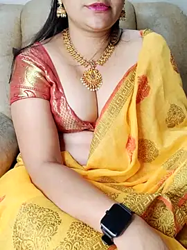 Traditional Housewife  online show from 02/20/25, 05:29