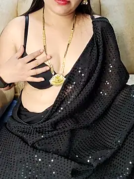 Traditional Housewife  online show from 03/18/25, 01:43