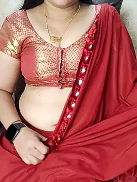 Traditional Housewife  online show from 09/12/25, 12:11