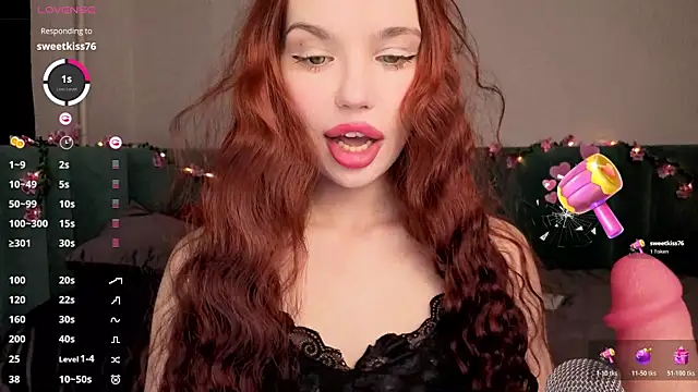 Snapshot of PrettyLilie chatting on 12/20/25, 12:12 PrettyLilie online show from 12/20/25, 12:12