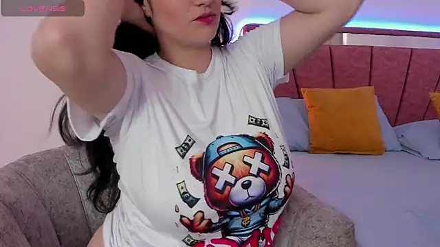 Snapshot of passionate_love22 chatting on 04/11/26, 08:46 passionate love22 online show from 04/11/26, 08:46