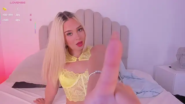 Snapshot of sofia_pamela chatting on 11/23/25, 03:56 sofia pamela online show from 11/23/25, 03:56