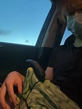 Snapshot of issy19 chatting on 09/15/25, 09:20 issy19 online show from 09/15/25, 09:20