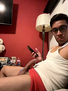 Magicerosxx69 online show from 11/28/25, 08:50